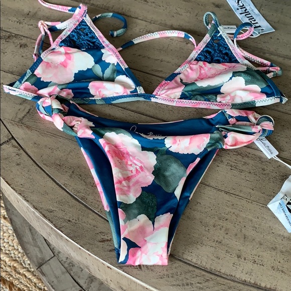 Frankie's Bikinis Other - Frankie’s bikinis set in pink peony